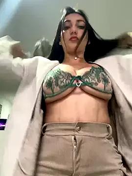 Customizable and immersive: Energize your taste buds and checkout our delicious choice of amateur cams liveshows with excited livestreamers getting their sweet physiques pounded with their beloved vibrating toys.