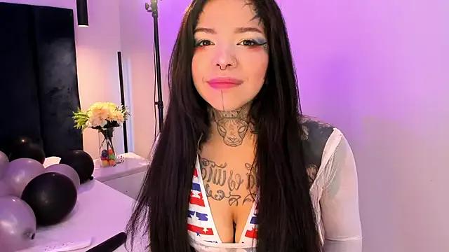 Customizable and immersive: Energize your taste buds and checkout our delicious choice of amateur cams liveshows with excited livestreamers getting their sweet physiques pounded with their beloved vibrating toys.