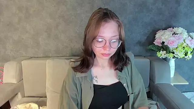 Noora_Moore from StripChat is Freechat