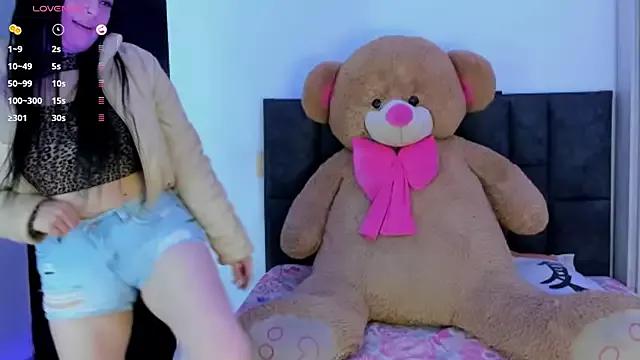 Customizable and immersive: Energize your taste buds and checkout our delicious choice of amateur cams liveshows with excited livestreamers getting their sweet physiques pounded with their beloved vibrating toys.