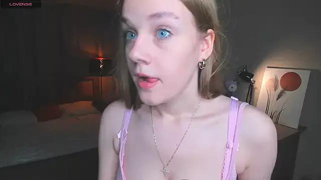 Customizable and immersive: Energize your taste buds and checkout our delicious choice of amateur cams liveshows with excited livestreamers getting their sweet physiques pounded with their beloved vibrating toys.