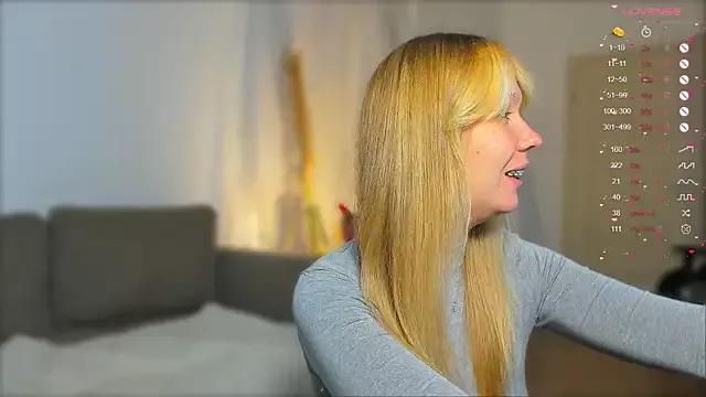 oh_lovelyeva from StripChat is Freechat