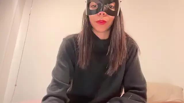 Oliver-sophia from StripChat is Freechat