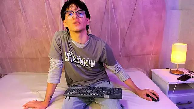oliver_big19 from StripChat is Freechat