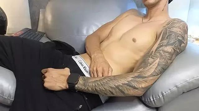 OliverBennet from StripChat is Freechat