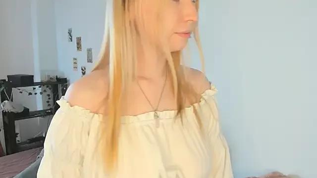 Olivia_4Sweet from StripChat is Freechat
