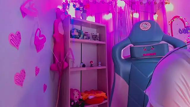 Customizable and immersive: Energize your taste buds and checkout our delicious choice of amateur cams liveshows with excited livestreamers getting their sweet physiques pounded with their beloved vibrating toys.