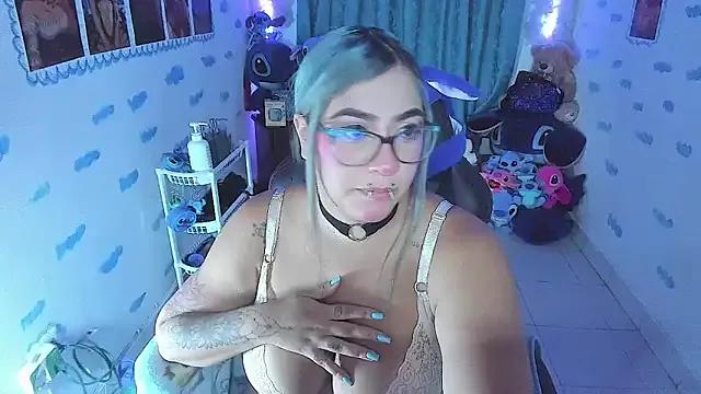 Customizable and immersive: Energize your taste buds and checkout our delicious choice of amateur cams liveshows with excited livestreamers getting their sweet physiques pounded with their beloved vibrating toys.