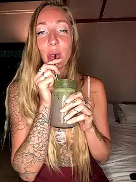 Photos of OpheliaRox from StripChat is Freechat