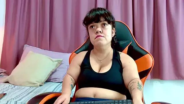 Customizable and immersive: Energize your taste buds and checkout our delicious choice of amateur cams liveshows with excited livestreamers getting their sweet physiques pounded with their beloved vibrating toys.