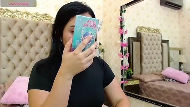 Customizable and immersive: Energize your taste buds and checkout our delicious choice of amateur cams liveshows with excited livestreamers getting their sweet physiques pounded with their beloved vibrating toys.