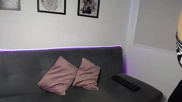 Customizable and immersive: Energize your taste buds and checkout our delicious choice of amateur cams liveshows with excited livestreamers getting their sweet physiques pounded with their beloved vibrating toys.