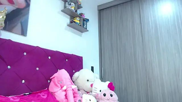 Customizable and immersive: Energize your taste buds and checkout our delicious choice of amateur cams liveshows with excited livestreamers getting their sweet physiques pounded with their beloved vibrating toys.