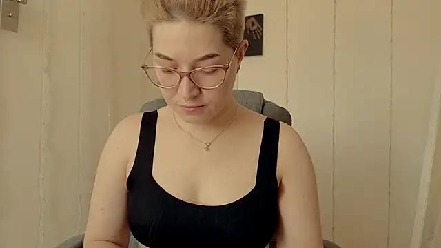 Passion-Ada from StripChat is Freechat