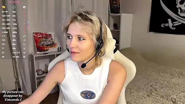 PearlineCallison from StripChat is Freechat