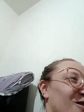perla_purpura from StripChat is Freechat