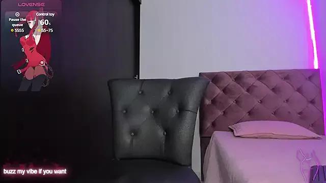 PERLA_STONE_9 from StripChat is Freechat