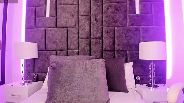 Petit-Rosse from StripChat is Freechat