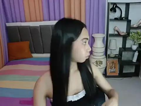 PetiteAsianYuki from StripChat is Freechat