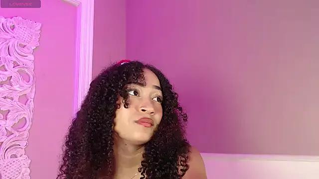 PetiteLuxury from StripChat is Freechat