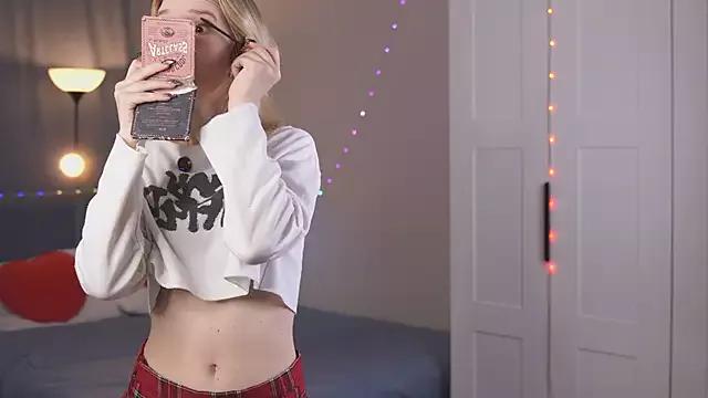 PhillisEsplin from StripChat is Freechat