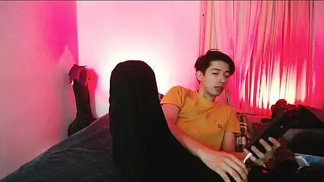 Customizable and immersive: Energize your taste buds and checkout our delicious choice of amateur cams liveshows with excited livestreamers getting their sweet physiques pounded with their beloved vibrating toys.