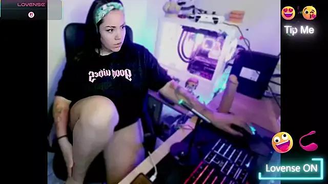 Customizable and immersive: Energize your taste buds and checkout our delicious choice of amateur cams liveshows with excited livestreamers getting their sweet physiques pounded with their beloved vibrating toys.