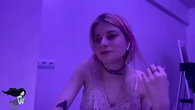 PinkVampire from StripChat is Freechat