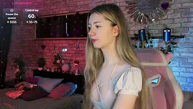 Customizable and immersive: Energize your taste buds and checkout our delicious choice of amateur cams liveshows with excited livestreamers getting their sweet physiques pounded with their beloved vibrating toys.