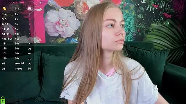 Customizable and immersive: Energize your taste buds and checkout our delicious choice of amateur cams liveshows with excited livestreamers getting their sweet physiques pounded with their beloved vibrating toys.