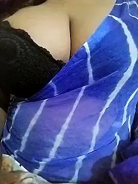 Ponds_beauty from StripChat is Freechat