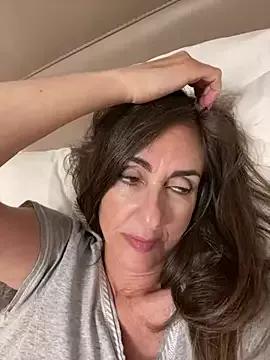 PreciousKittyXO from StripChat is Freechat