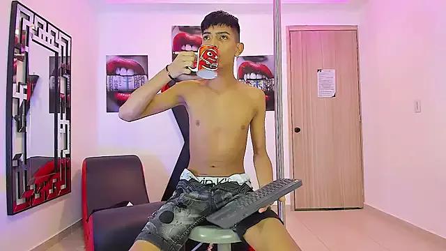 Customizable and immersive: Energize your taste buds and checkout our delicious choice of amateur cams liveshows with excited livestreamers getting their sweet physiques pounded with their beloved vibrating toys.