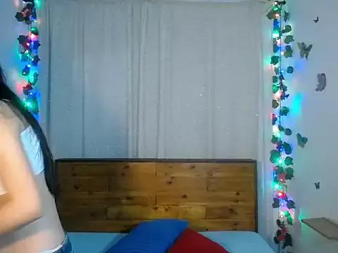 Princesa_vivi from StripChat is Freechat