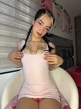 Customizable and immersive: Energize your taste buds and checkout our delicious choice of amateur cams liveshows with excited livestreamers getting their sweet physiques pounded with their beloved vibrating toys.