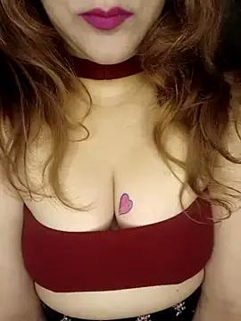 Queen-kohinoor from StripChat is Freechat