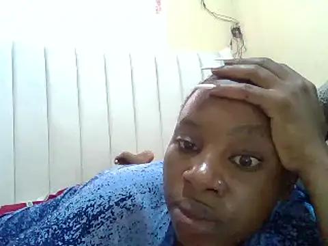 Queen_loveer from StripChat