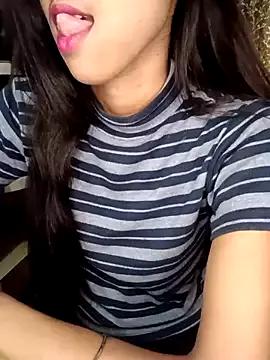 Queen_Pooja7 from StripChat is Freechat