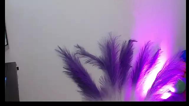 Queen_Rousee from StripChat is Freechat