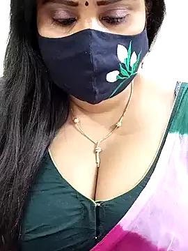 Queenflowerr from StripChat is Freechat