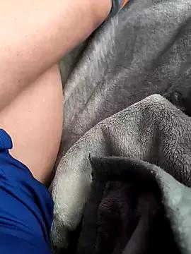 Queennyz from StripChat is Freechat