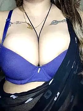 QUEENOF_LUST from StripChat is Freechat