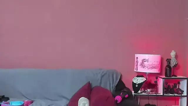 QueenOfHaze from StripChat is Freechat