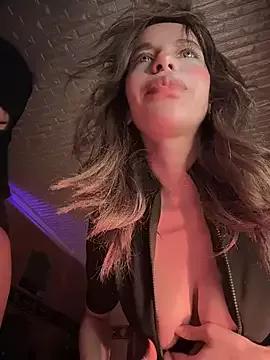 Queentaraf999 from StripChat is Freechat