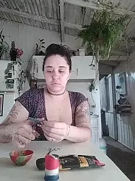 Queenyyy from StripChat is Freechat