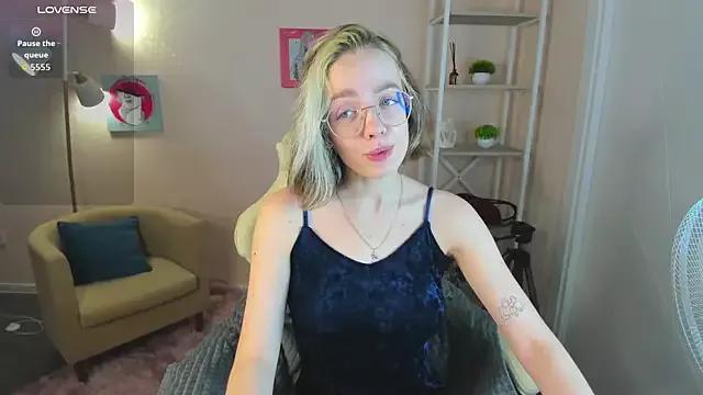 Customizable and immersive: Energize your taste buds and checkout our delicious choice of amateur cams liveshows with excited livestreamers getting their sweet physiques pounded with their beloved vibrating toys.