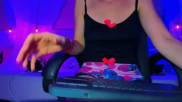 Customizable and immersive: Energize your taste buds and checkout our delicious choice of amateur cams liveshows with excited livestreamers getting their sweet physiques pounded with their beloved vibrating toys.