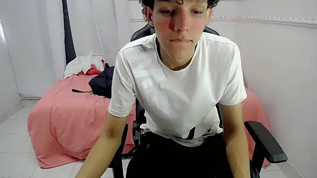 Photos of rafael_y from StripChat is Freechat