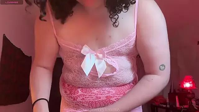 RaspberryTommyFTM from StripChat is Freechat