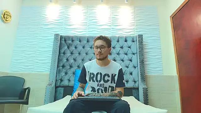 RavenandCody from StripChat is Freechat